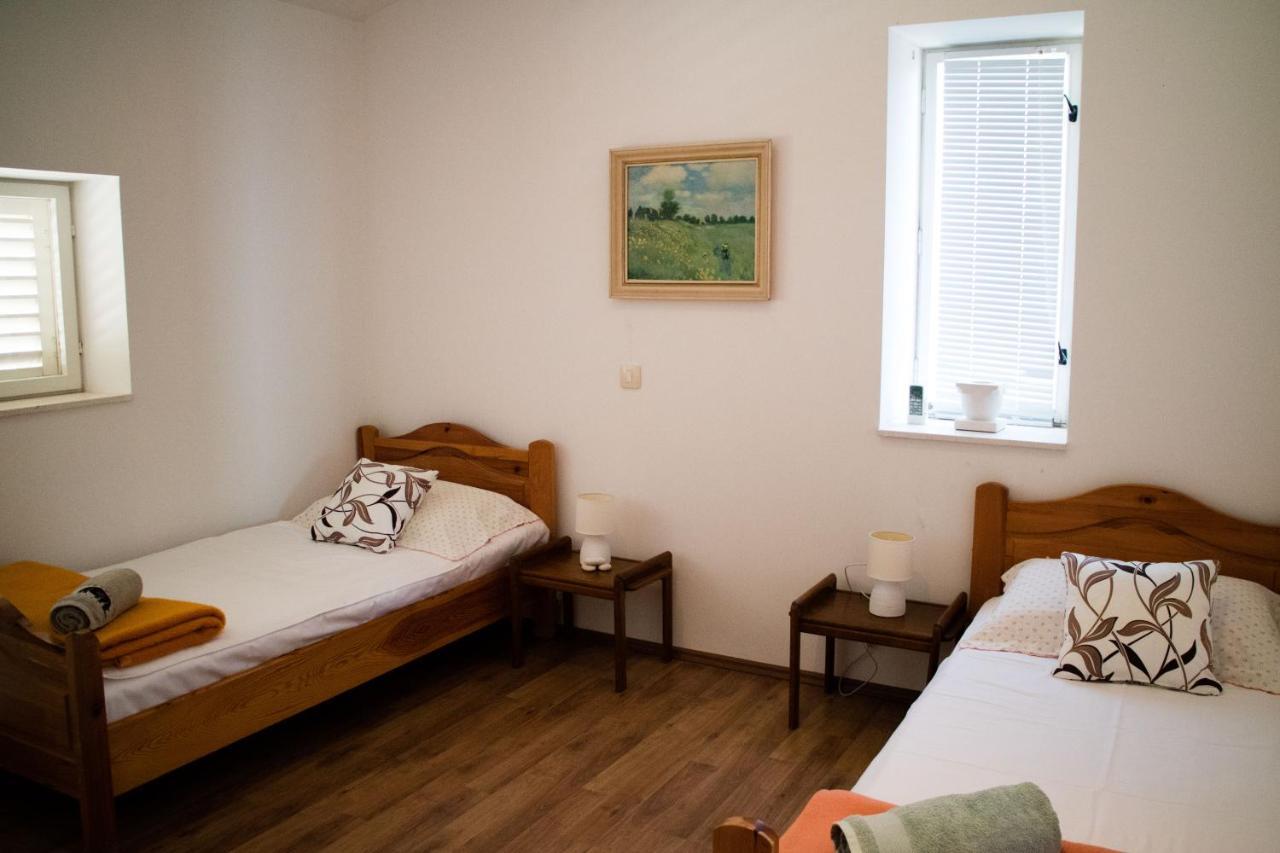Apartman Klara Lumbarda Eksteriør bilde